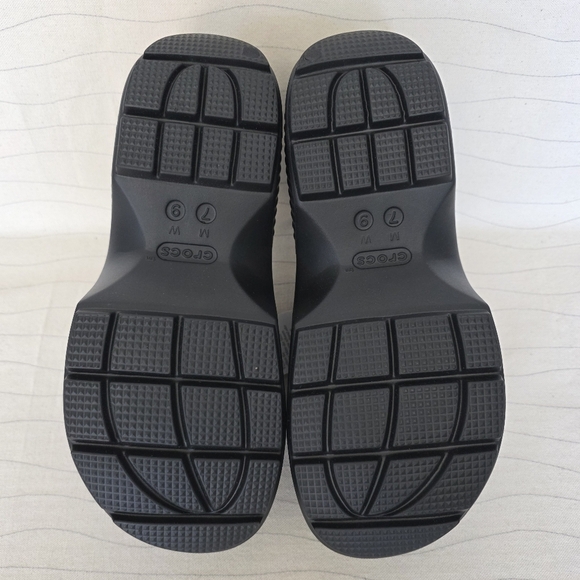 Crocs Womens Stomp Rosette Mary Jane Black Platform Clogs w/ Flower Size 9 NEW - Picture 10 of 11